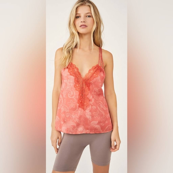 Free People Tops - NWT ▪︎FREE PEOPLE▪︎ intimately off the coast cami